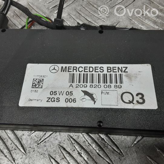 Mercedes-Benz CLK A209 C209 Wzmacniacz anteny A2098200889