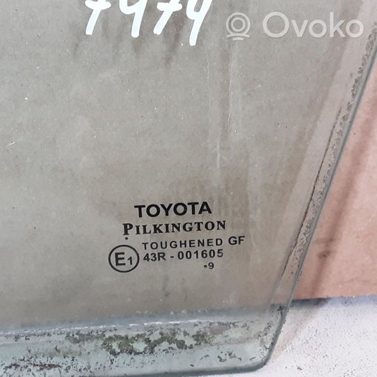 Toyota Avensis T270 Mazā "A" tipa priekšējo durvju stikls 43R001605