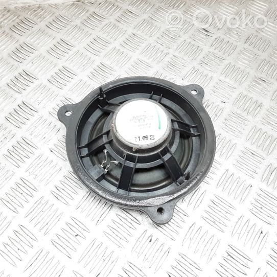 Nissan Note (E11) Enceinte de porte arrière 6500454