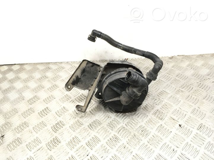 Audi A4 S4 B7 8E 8H Toissijainen ilmapumppu 8E0906613D