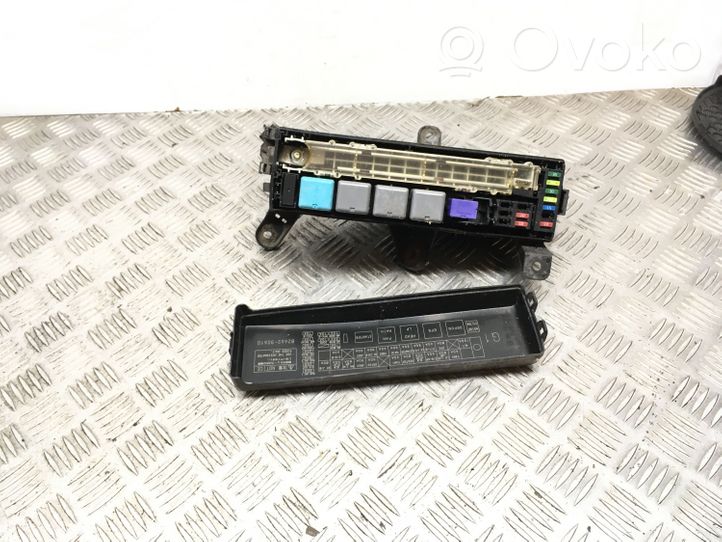 Lexus GS 300 350 430 450H Fuse module 8266230610