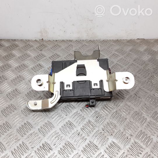 Mazda Demio Module confort D01G67560B