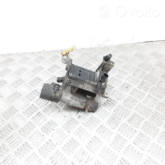 Mazda 5 Termostaatin kotelo S520932