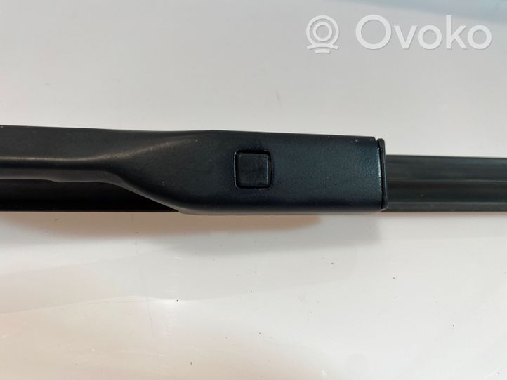 Audi S5 Windshield/front glass wiper blade 8T1955408A