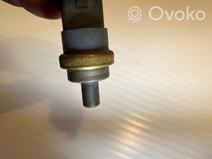 Audi A4 S4 B8 8K Sonde de température de liquide de refroidissement 06A919501A