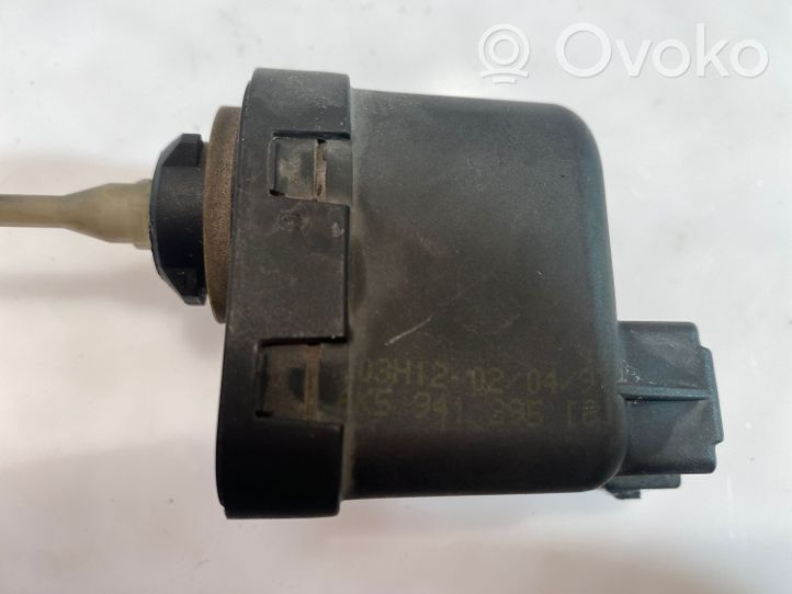 Audi A4 S4 B5 8D Headlight level adjustment motor 8K5941295