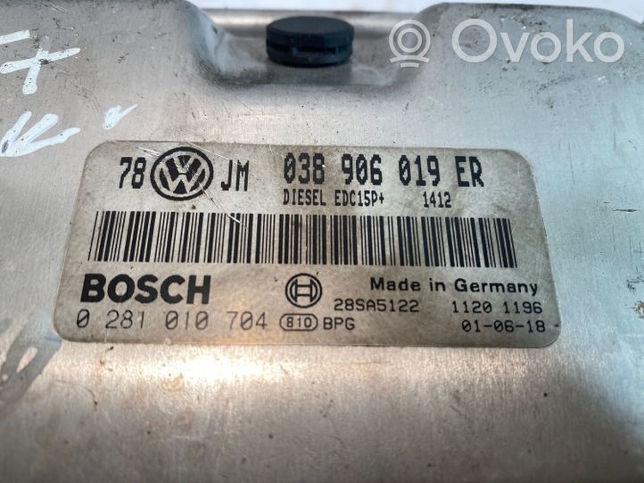 Volkswagen PASSAT B5.5 Moottorin ohjainlaite/moduuli 038906019ER