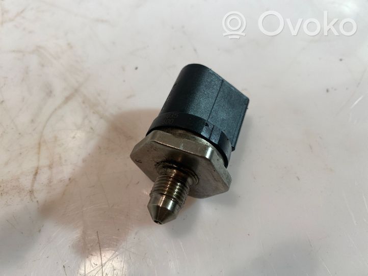 Audi Q5 SQ5 Fuel pressure sensor 06J90651B