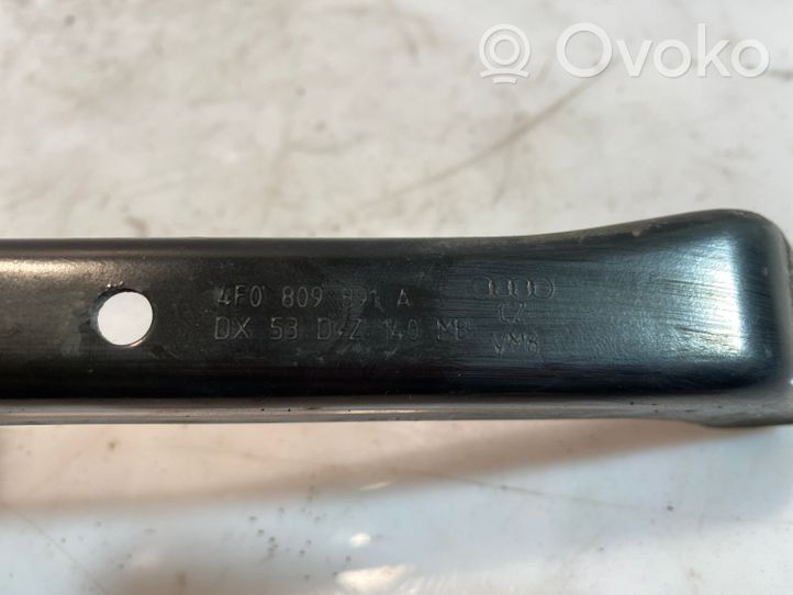 Audi A6 S6 C6 4F Staffa del pannello di supporto del radiatore 4F0809891A