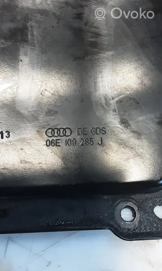 Audi A7 S7 4G Osłona łańcucha rozrządu 06E109285J