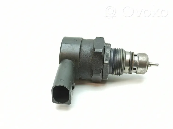 Mercedes-Benz E W211 Regolatore di pressione del carburante A6110780449