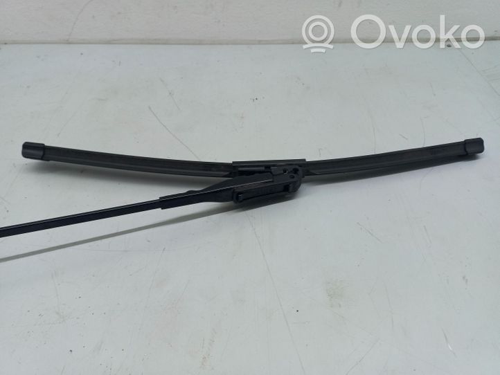 Volkswagen Jetta VI Escobilla del limpiaparabrisas, delantero 5C7955410