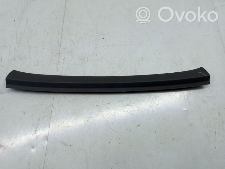 Volkswagen PASSAT B7 USA Corrimano (rivestimento superiore) 1K6867617D