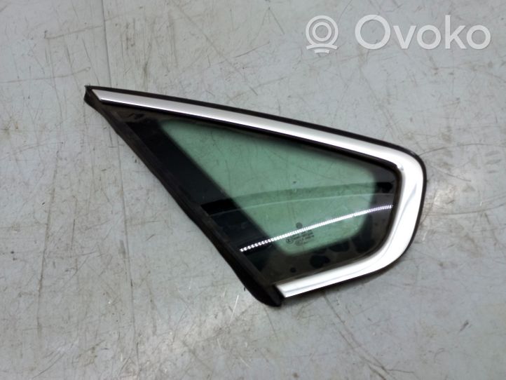 Volkswagen PASSAT B7 USA Rear side window/glass 561845297G