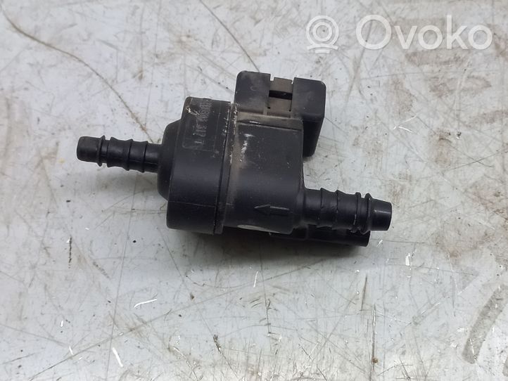 Volkswagen PASSAT B7 USA Valvola sfiato del serbatoio 06H905517T