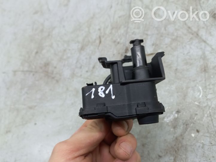 Volkswagen Jetta VI Serratura del tappo del serbatoio del carburante 5C6810773B