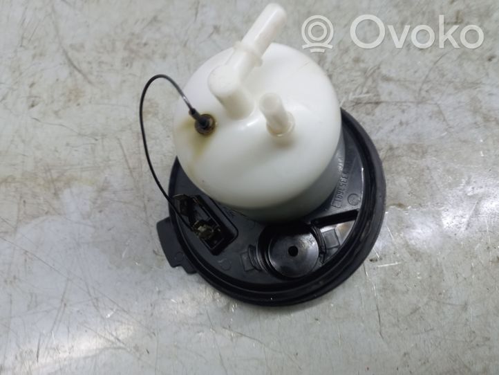 Volkswagen Touareg II Pompe à carburant 7P0919679