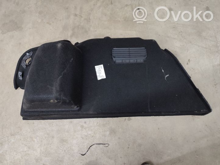 Audi A4 S4 B6 8E 8H Apatinis, bagažinės šono, apdailos skydas 8E5863888