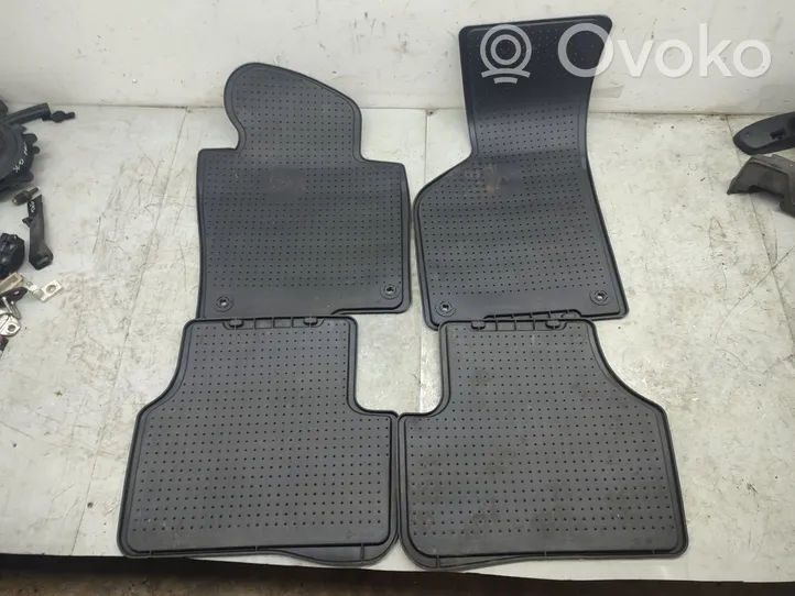 Volkswagen Jetta VI Car floor mat set 