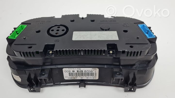 Volkswagen Golf IV Compteur de vitesse tableau de bord 1J0920921B