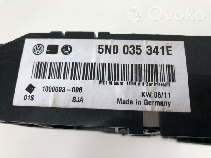 Volkswagen PASSAT B7 Connecteur/prise USB 5N0035342D