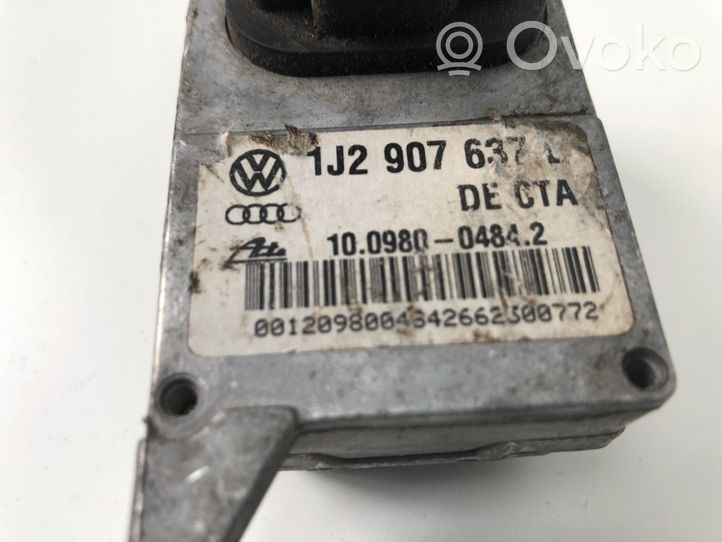 Volkswagen Golf IV Sensor ESP de aceleración de frecuencia del intermitente 1J2907637E
