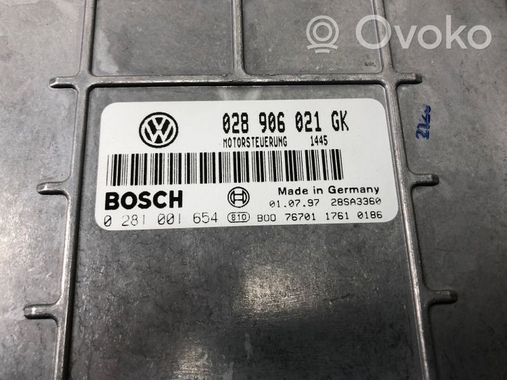 Volkswagen PASSAT B5 Блок управления двигателя 028906021GK