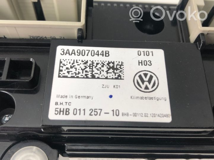 Volkswagen PASSAT B7 Unité de contrôle climatique 3AA907044B