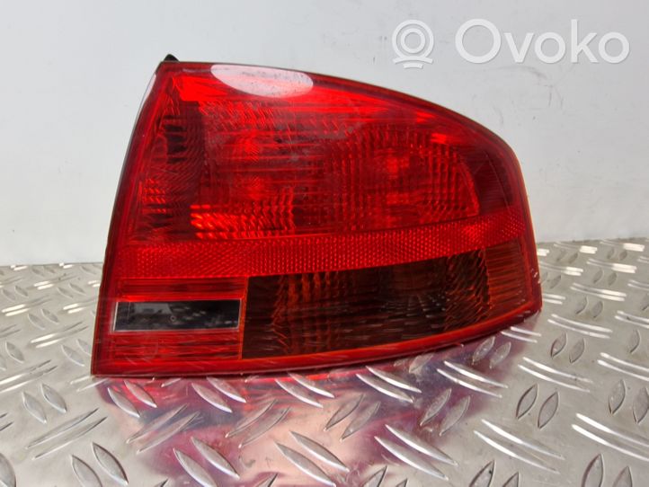 Audi A4 S4 B7 8E 8H Luci posteriori 8E5945096