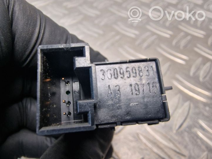 Volkswagen PASSAT B8 Przełącznik / Przycisk otwierania klapy bagażnika 3G0959831