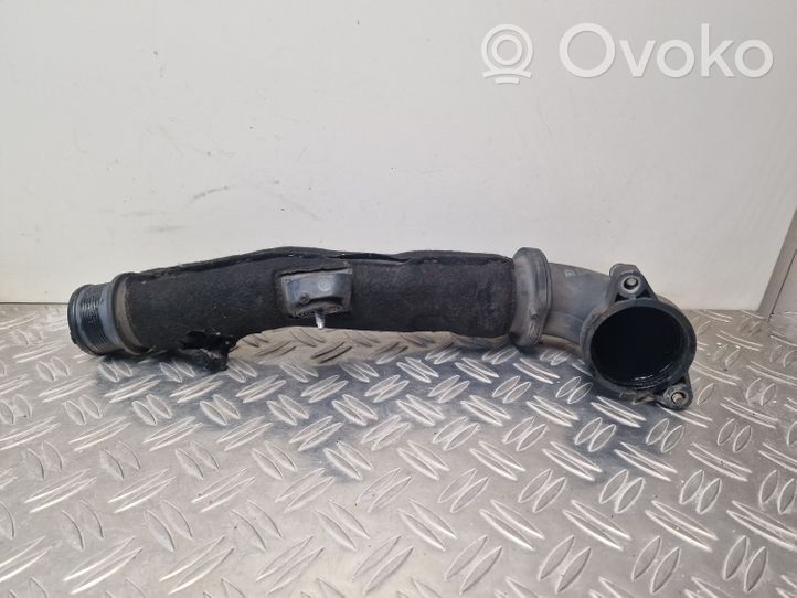 Volkswagen PASSAT B8 Tubo flessibile intercooler 04L145762AH