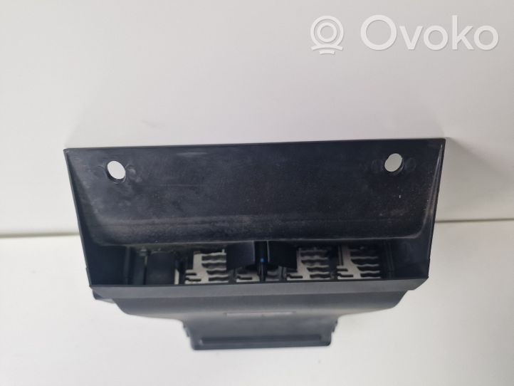 Audi A8 S8 D3 4E Radiateur électrique de chauffage auxiliaire 4E0819014A