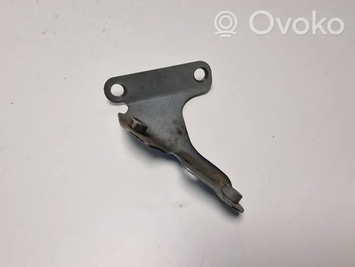 Audi Q7 4L Supporto di montaggio del parafango 4L0821135