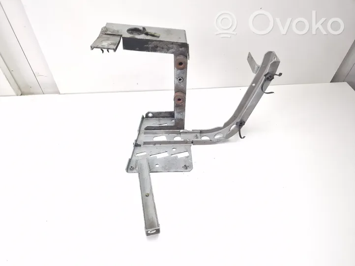 Audi A8 S8 D2 4D Supporto di montaggio del parafango 4D0821138R