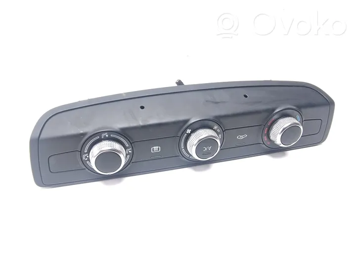 Audi A3 S3 8V Climate control unit 8V0820047B