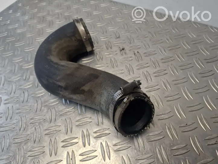 Volkswagen Touareg II Wąż / Rura intercoolera 7P0145972D