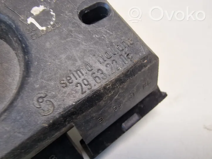 Audi 80 90 S2 B4 Porte ampoule de feu arrière 29632202