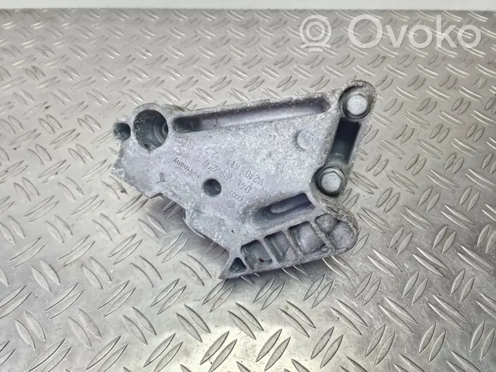 Volkswagen Golf VII Engine mounting bracket 04L199207