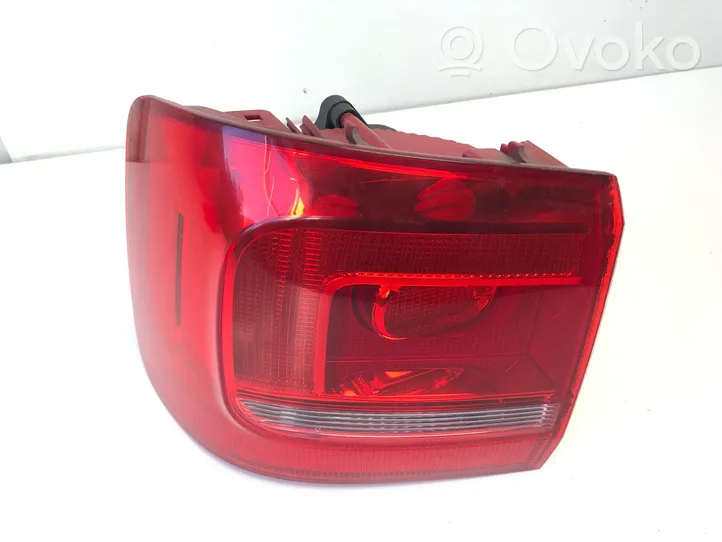 Volkswagen Touran II Lampa tylna 1T0945095R