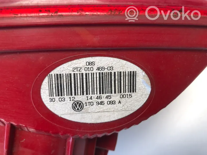 Volkswagen Touran II Lampy tylnej klapy bagażnika 1T0945093A