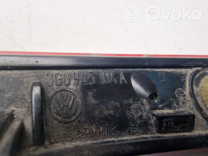 Volkswagen PASSAT B8 Odblask lampy tylnej 3G0945104A