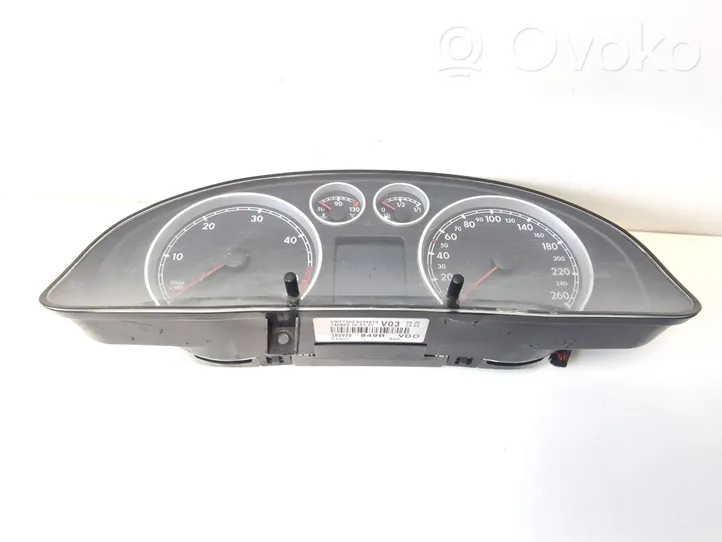 Volkswagen PASSAT B5.5 Tachimetro (quadro strumenti) 3B0920849B