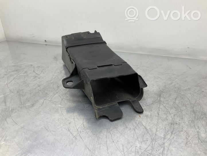 BMW 7 F01 F02 F03 F04 Parte del condotto di aspirazione dell'aria 7184155