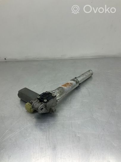 BMW 5 E60 E61 Seat adjustment motor 8320446