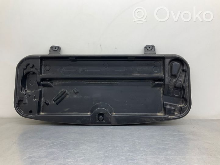 BMW 5 E60 E61 Cassetta degli attrezzi 6761420