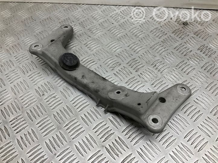 BMW 3 E92 E93 Gearbox mounting bracket 6778060