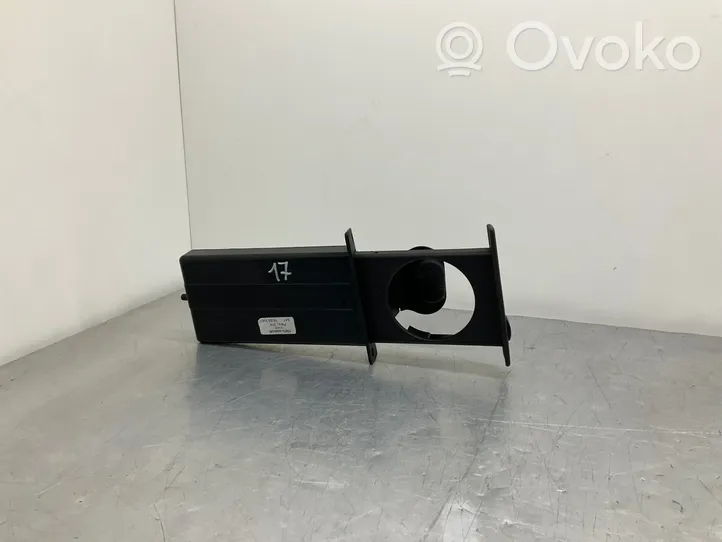 BMW 5 E60 E61 Cup holder 7047145