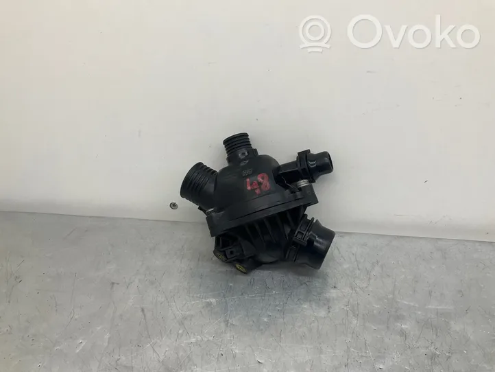 BMW 5 E60 E61 Boîtier de thermostat / thermostat 7536655