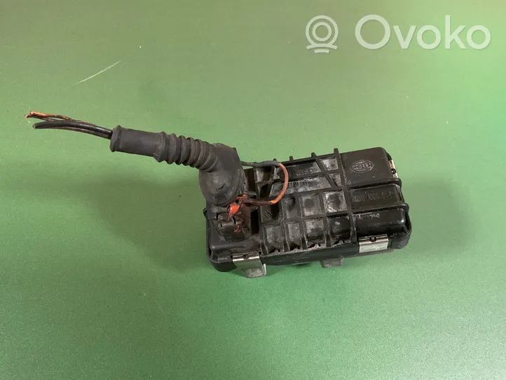 Volkswagen Touareg I Turbine electric control actuator 6NW008412