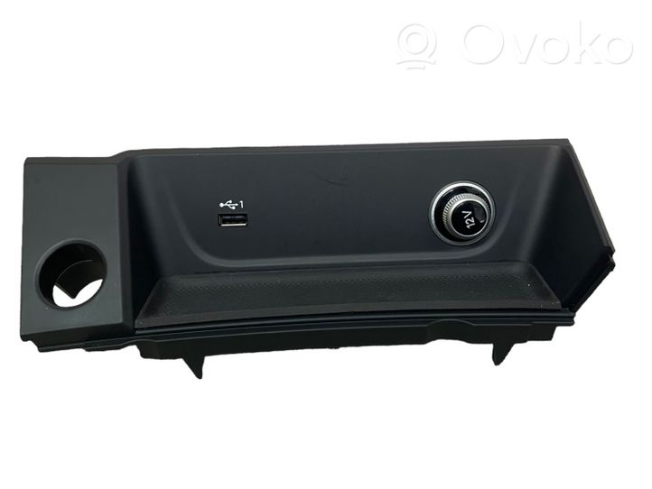 Audi A4 S4 B9 Console centrale, garniture d'allume-cigare/cendrier 8W1864131C